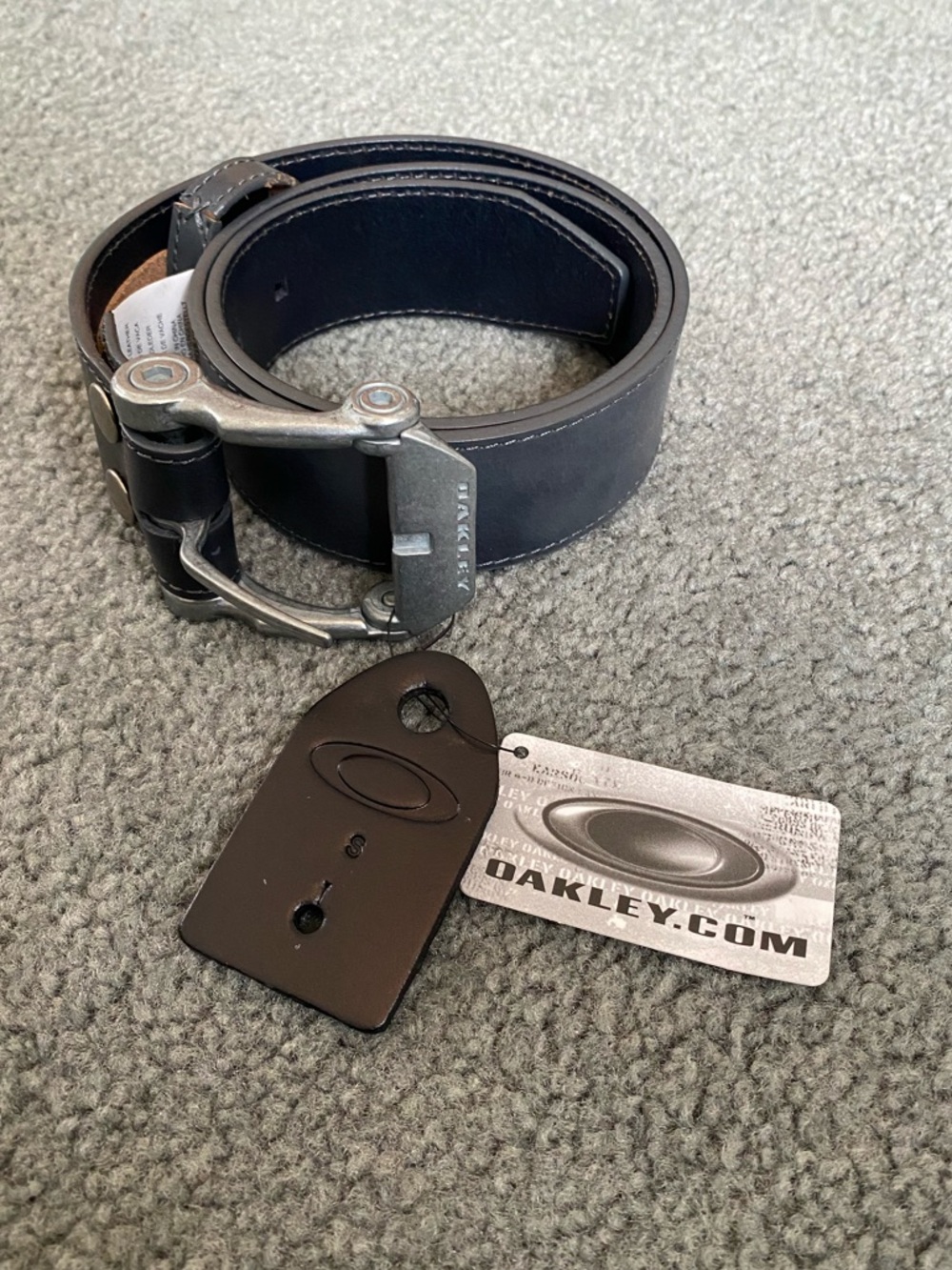 Vintage NWT Rare Oakley Cowhide Leather Belt